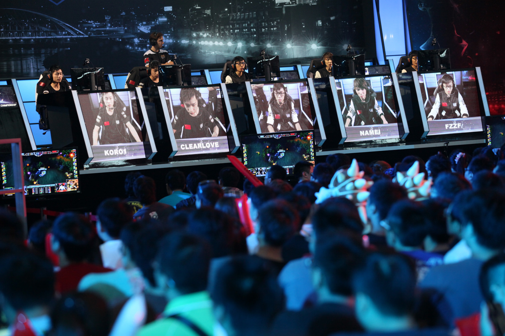 英雄联盟S15决赛GEN对战T1：Peanut皇子关键团战致胜，打野选手发挥完美